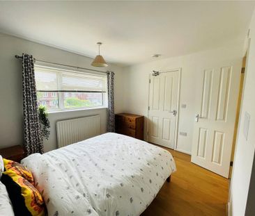 1 bedroom in a house share to rent - Photo 3