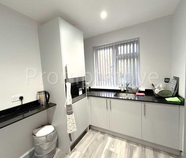 Studio to rent - Photo 6