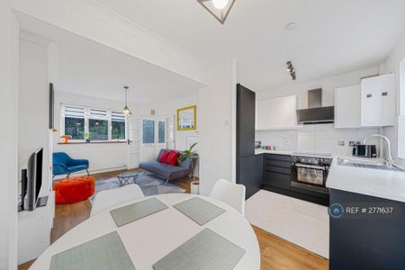 2 bedroom semi-detached house to rent - Photo 4