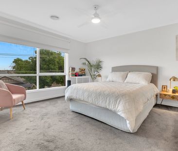 2/211 Hope Street, Brunswick West VIC 3055 - Photo 2