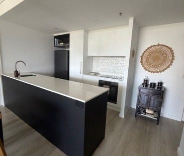 EXCLUSIVE AVILABILITY OF A MONTHLY BROADBEACH RENTAL - Photo 6