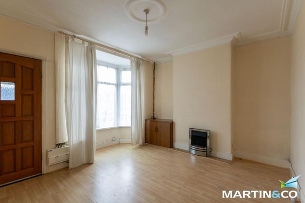 2 bedroom end of terrace house to rent - Photo 1