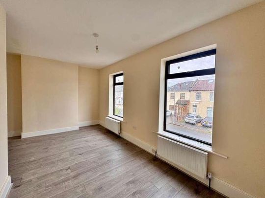 Grange Road, Ilford, IG1 - Photo 1