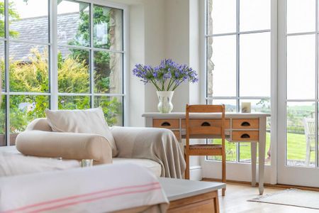 5 bedroom detached house to rent - Photo 3