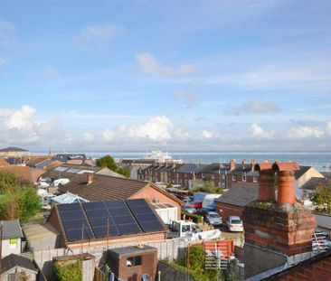 2 bedroom end of terrace house to rent - Photo 1