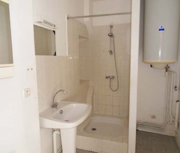 Location Appartement 2 pièces 28m² BAYEUX 14400 - Photo 4