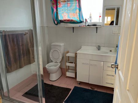 Kensington - Photo 2