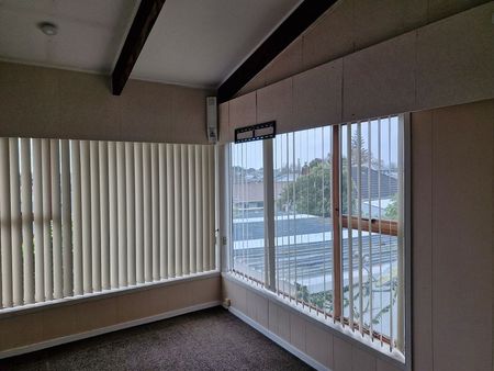 Neat and Tiday 2 bedroom unit - Photo 4