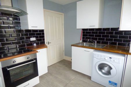 2 bed house to rent in Nursery Lane, Felling, NE10 - Photo 2