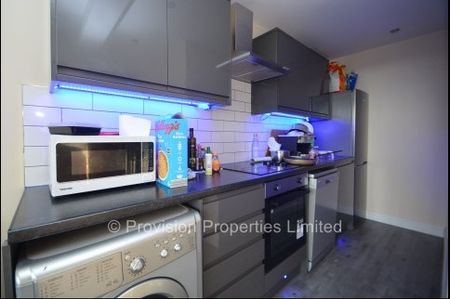 4 Bedroom Student Lets Leeds - Photo 5