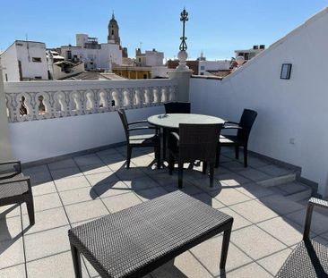 Luxury penthouse for rent in Málaga, Andalusia - Photo 4