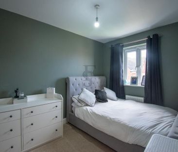 3 bedroom semi-detached house to rent - Photo 6