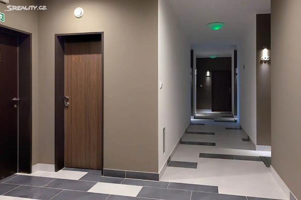 Pronájem bytu 2+kk 57 m² - Fotografie 1