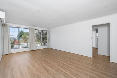 Freshly Renovated Family Living in Frankston North - Photo 4