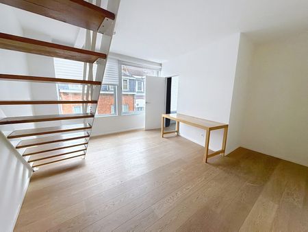 Duplexappartement (2e + 3e verdieping) in klein gebouw - Photo 3