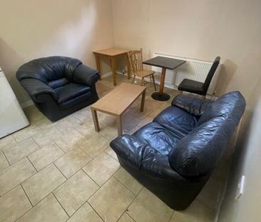Apt 1 GREAT APARTMENT, 2c DUDLEY STREET, Queens Quarter, Belfast, B... - Photo 2