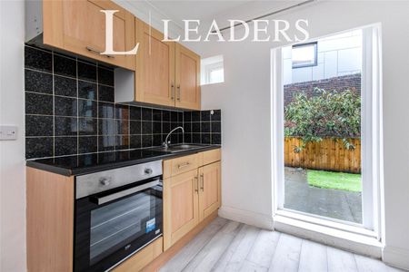 1 bedroom property to rent Old Christchurch Road, Bournemouth, BH1 - Photo 2