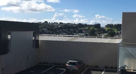 2 bedroom - lock up and leave - Photo 4