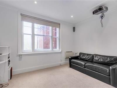 Queen's Club Gardens, W14 - Photo 1