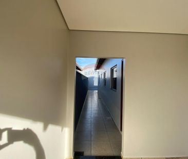 Casa Moderna com 2 Quartos e Garagem no Bairro Orleans em Jaru/RO - Foto 1