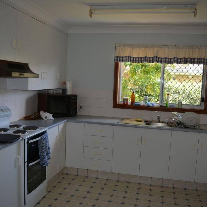 Long Term Accommodation available now - Photo 2