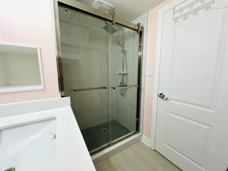 For Lease - 38 Howarth Avenue Unit# #Basement B, Toronto, Ontario - Photo 3