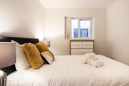 Apartment 610 College Court Central, 56 King Street, Belfast, BT1 6BZ - Photo 5