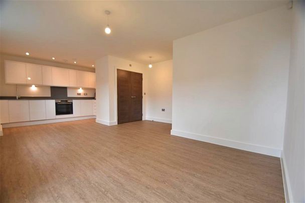 2 Bedroom Apartment To Let - Photo 1