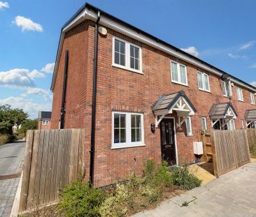 3 bedroom end of terrace house to rent - Photo 3