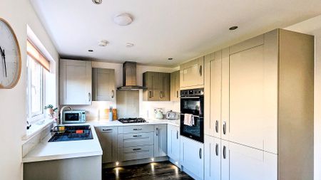 Worcester Road, Rumwell, Taunton - Photo 5