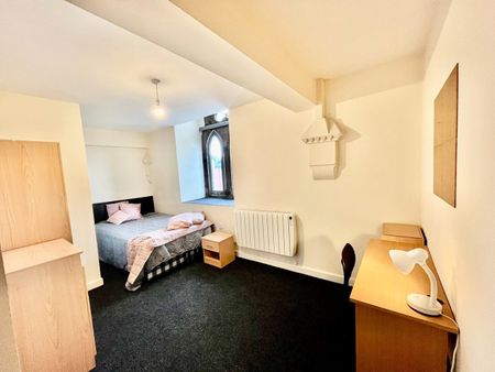 8 Bed Flat, Hanover Street, S3 - Photo 4