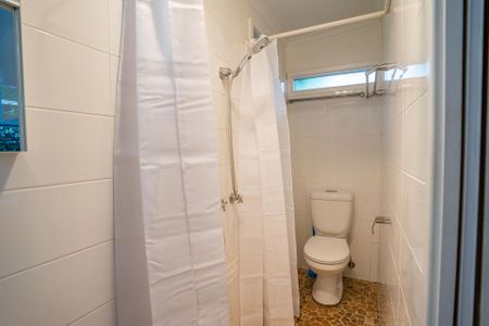 Just Move On In! - Photo 3