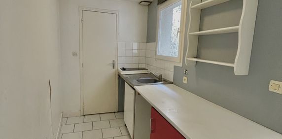 Location Appartement 1 pièce 17m² POITIERS 86000 - Photo 2