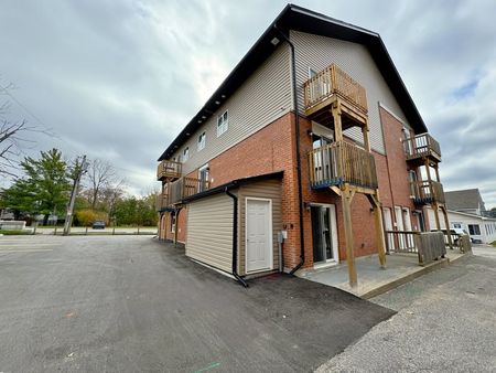 Penetanguishene: Newly Renovated 1 Bedroom Units Available, Tessier Dr. - Photo 4