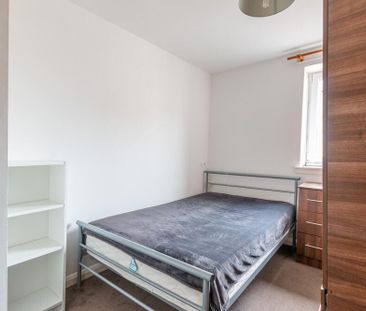 4 bedroom flat to rent - Photo 5