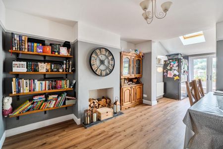 3 bedroom detached house to rent - Photo 4