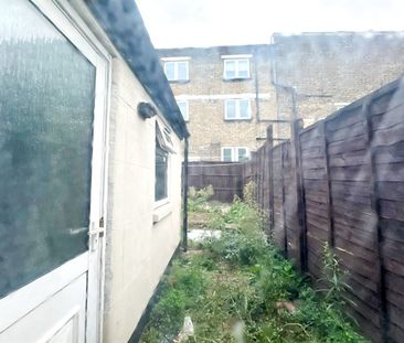 2 Bed Terraced House, Church Road, CR0 - Photo 6