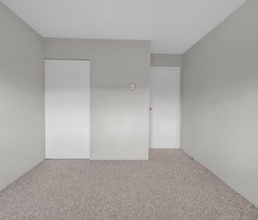 Cypress Glen Apartments - Photo 3