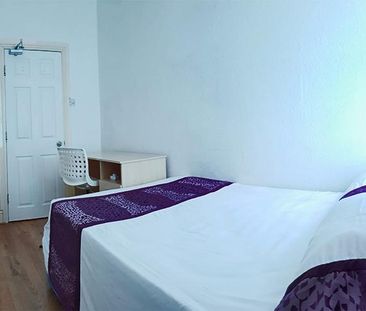 4 bedroom terraced house to rent - Photo 6