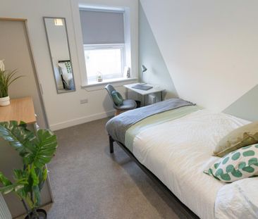 Jessie #15 - Photo 5