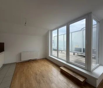 WG- geeignet | Ruhige 3 - Zimmer - Dachgeschosswohnung mit Terrasse I ab sofort - Photo 2