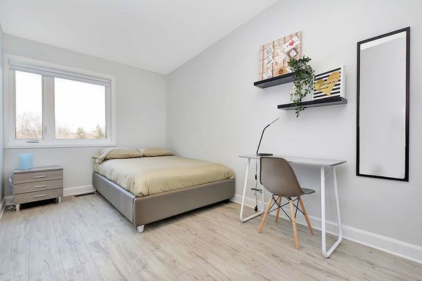 Algonquin Place | All Inclusive Rentals Near College Square - Photo 1