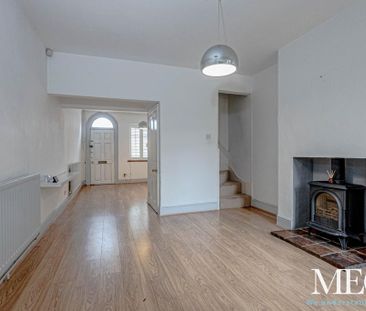 2 bedroom terraced house to rent - Photo 2