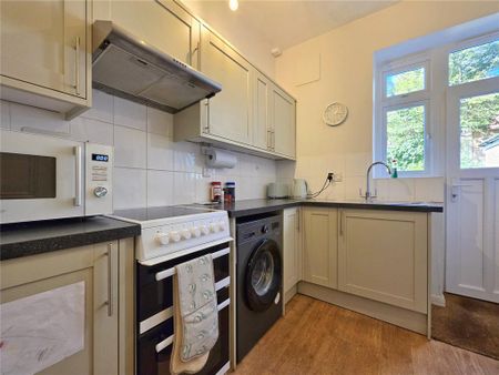 2 bedroom maisonette to rent - Photo 4