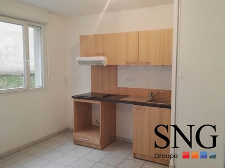 T2 AVEC TERRASSE ET PARKING - Photo 2