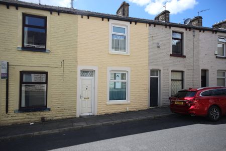 Windsor Street - Photo 2