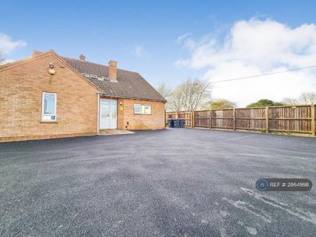 1 bedroom in a house share to rent - Photo 3