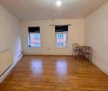 2 bedroom end of terrace house to rent - Photo 1