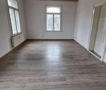 Gemütliche 2-Raum-Wohnung mit Einbauküche - Photo 4