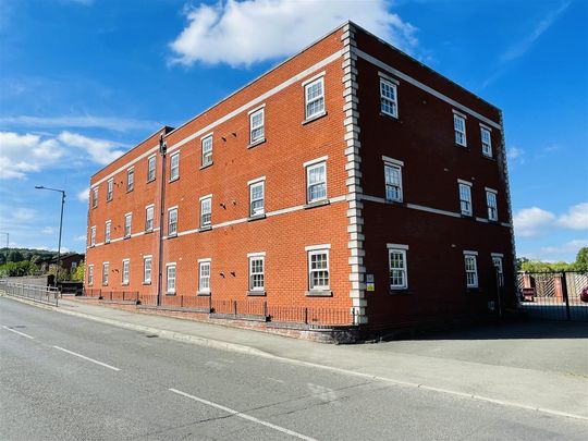 Charles Wills Court, Coleshill Road, CV9 - Photo 1